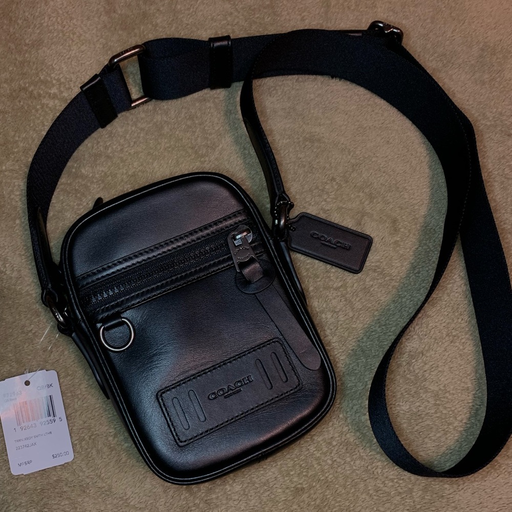 **BRAND NEW w/ TAGS** Coach Men’s Dylan 10 Bag